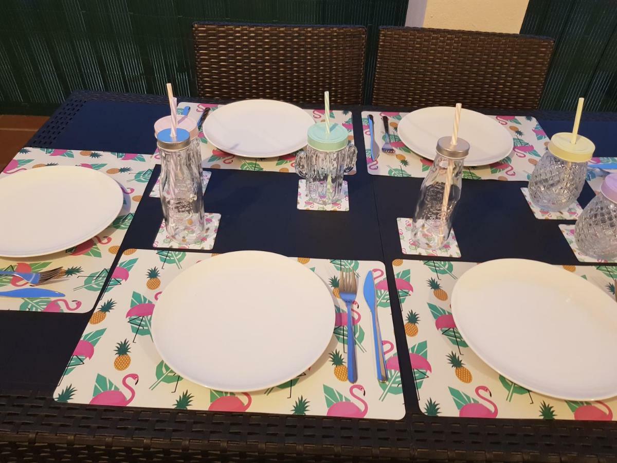 Casa Del Sol Apartment Манилва Екстериор снимка